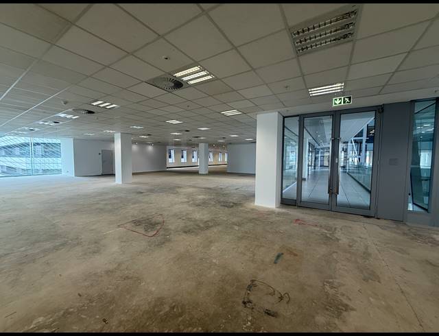 1,976M² OFFICE TO LET IN SANDTON CENTRAL
